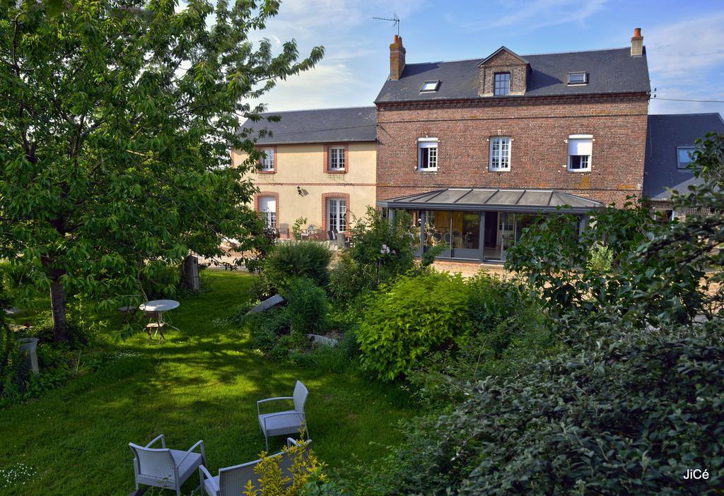 Chambres D'Hotes Ferme Du Feugres Saint Germain la campagne Exterior photo